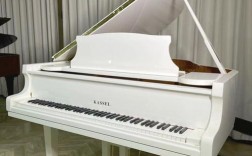 白色钢琴变色（钢琴白颜色）