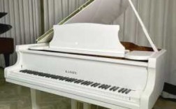 白色钢琴价格（白色钢琴好看吗）