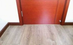 白色门红色木地板（白色的门和红色木地板搭配吗）