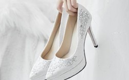 结婚伴娘穿白色鞋（结婚伴娘穿白色鞋好吗）