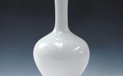 白色冰花瓷花瓶（冰纹花瓶）
