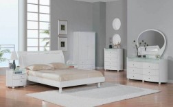 装修地面白色家具的配色（白色家具配地板）