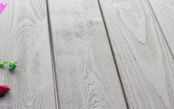 白色条纹木地板图片（白色条纹木地板图片欣赏）