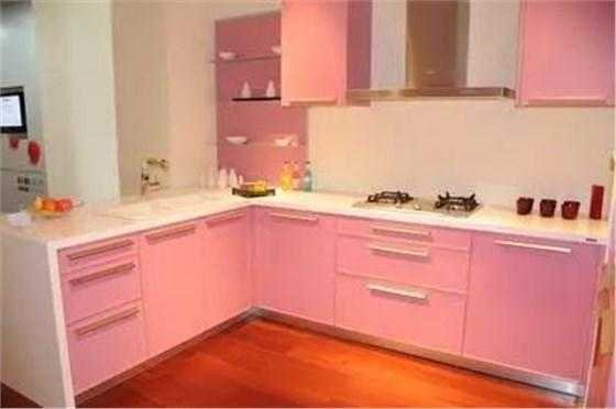 厨房粉色和白色搭配（粉色厨房橱柜效果图）-图3
