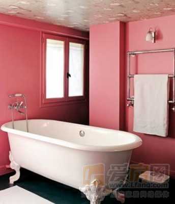 粉色浴缸与白色墙面（白色浴缸发黄怎样洗白）-图2