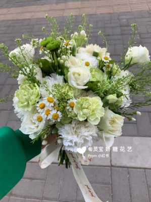 白色加绿捧花（白绿系花束）-图2