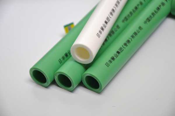 ppr管有绿色和白色（ppr绿色的管能不能用白色的管件）-图1