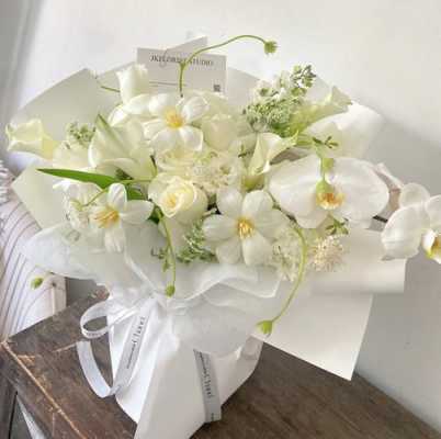 送白色的花（生日能不能送白色的花）-图1