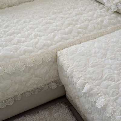 沙发靠垫里面白色粉末（沙发垫渗出白色粉末）-图1
