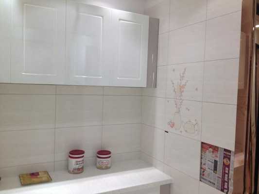 白色瓷砖卫浴p（浴室白色瓷砖用什么颜色美缝）-图3