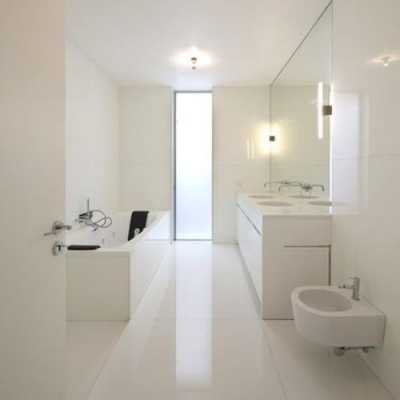厕所白色瓷砖怎样（洗手间白色瓷砖）-图2