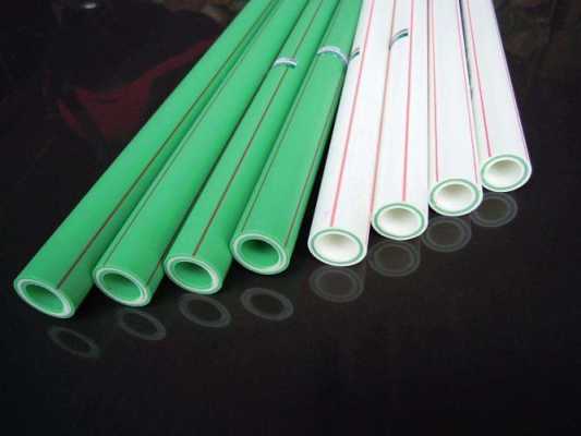 水管白色（水管白色和绿色哪个好）-图2