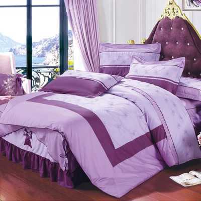 白色软皮紫色床（紫色床套好吗）-图3