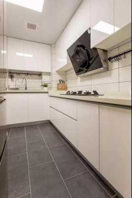 厨房白色地板砖（厨房地面用白色地砖好不好）-图3