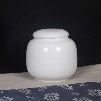 白色陶瓷罐如何清洁（白色陶瓷罐如何清洁保养）-图1