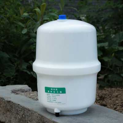 白色压力储水桶缺点（储水压力桶的水怎么放出来）-图1