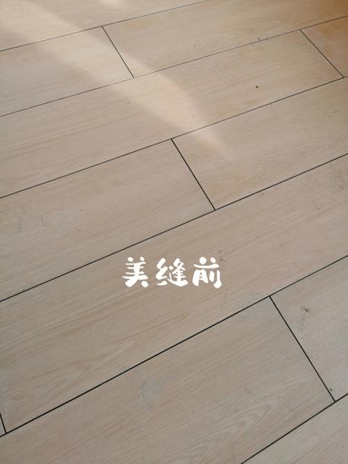 白色木纹地板砖效果图（白色木纹砖用什么颜色美缝）-图2