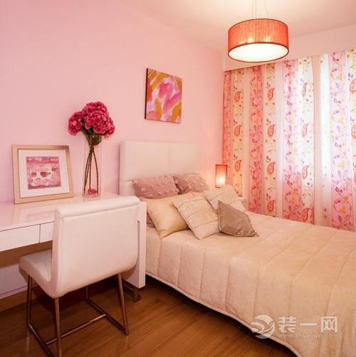 卧室白色家具粉色墙（卧室墙白色还是淡粉色好）-图3
