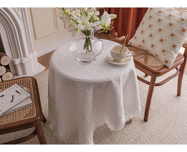 白色圆餐桌桌布（餐厅的白桌布是什么材质?）-图3