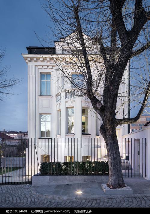 白色房子欧洲（欧式白色建筑）-图3