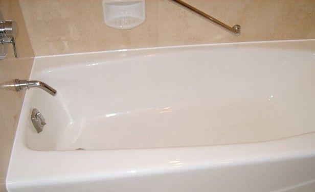 浴缸流出白色的胶（浴缸流出白色的胶水）-图2