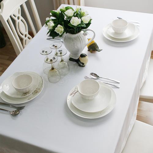 白色餐具搭配台布（白色餐桌如何搭配桌布）-图2