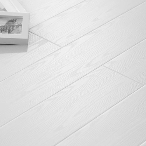 白色纯实木地板（白色实木地板图片大全）-图2