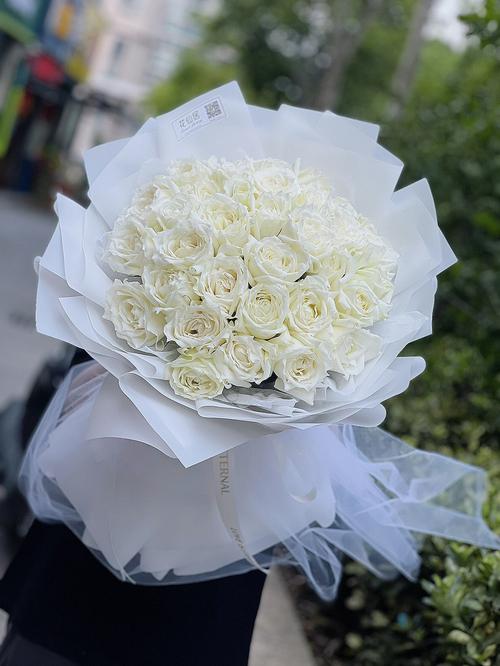 白色玫瑰包装束（白色玫瑰花包装）-图1