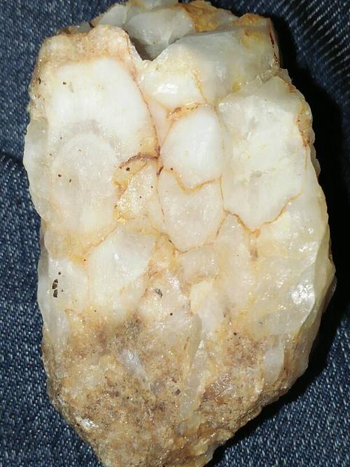 乳白色长石（乳白色石头里透明的石头）-图2