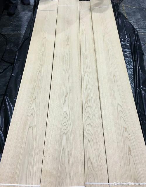 象白色板材（白色的木板什么木最好）-图1